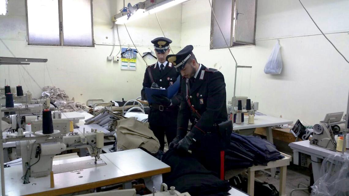 Lavoratori a nero e clandestini <br>in opifici di Casandrino