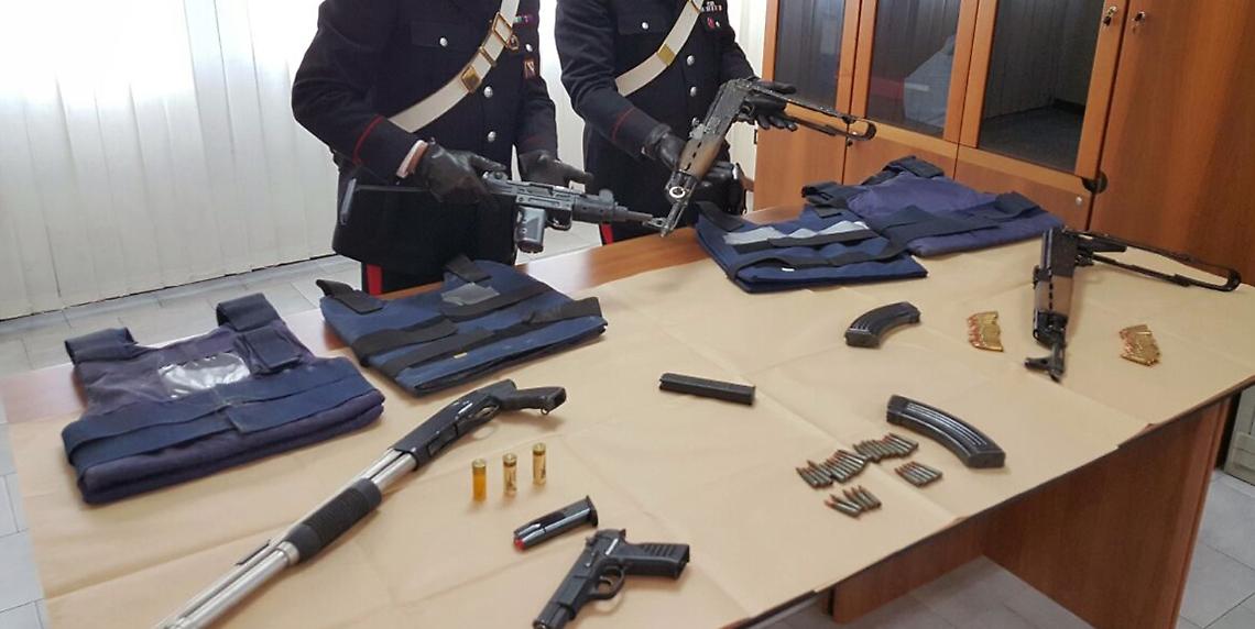 Sgominata la gang dei portavalori: rapine con Uzi e kashnikov