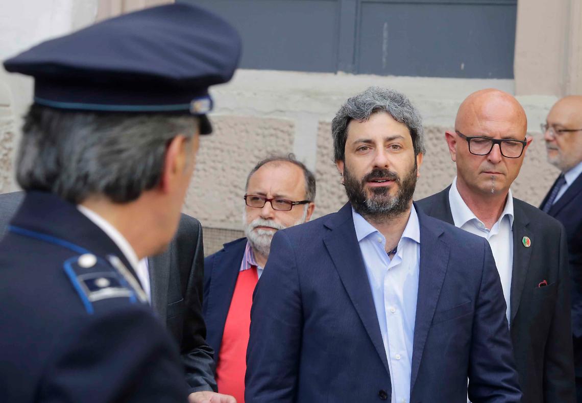 Fico a Poggioreale: «Lo Stato garantisca la dignità delle persone recluse»