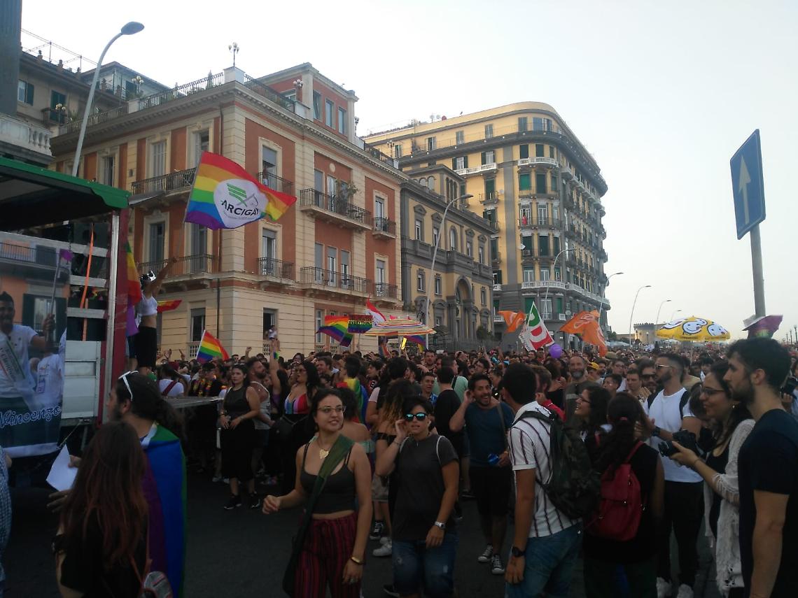 Picchiato dopo aver partecipato al Gay Pride perché omosessuale