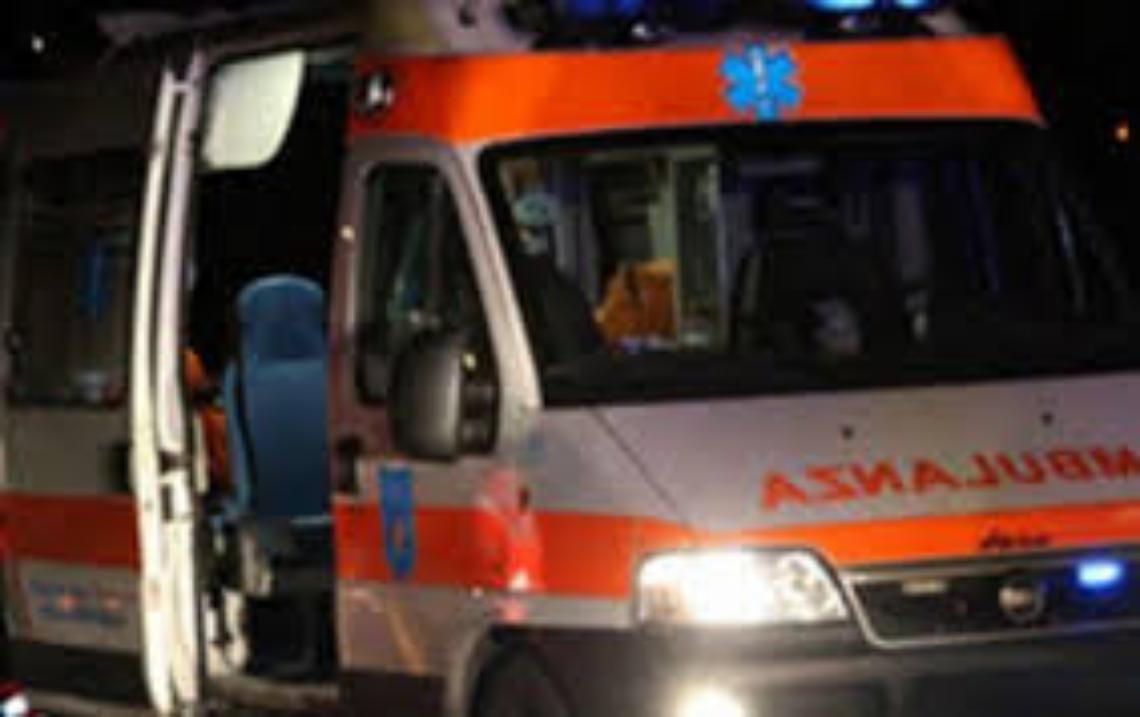 Furto a bordo di un'ambulanza: rubati medicinali e tablet 