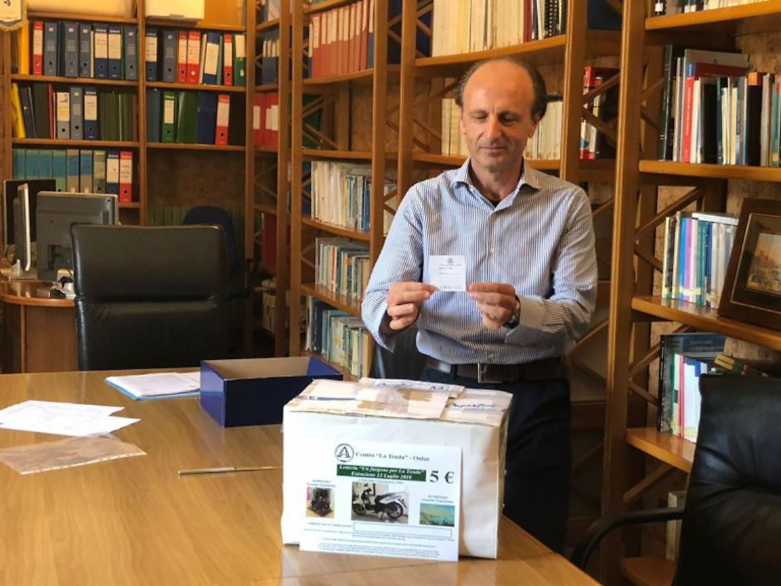 Rione Sanità, scooter dal sesto reparto volo della Polizia per sorteggio di solidarietà