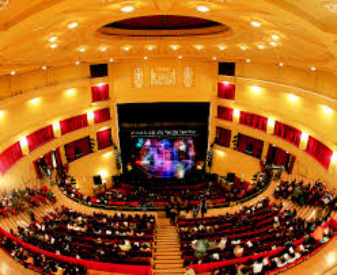 Fus tagliato ai teatri napoletani, M5S in campo