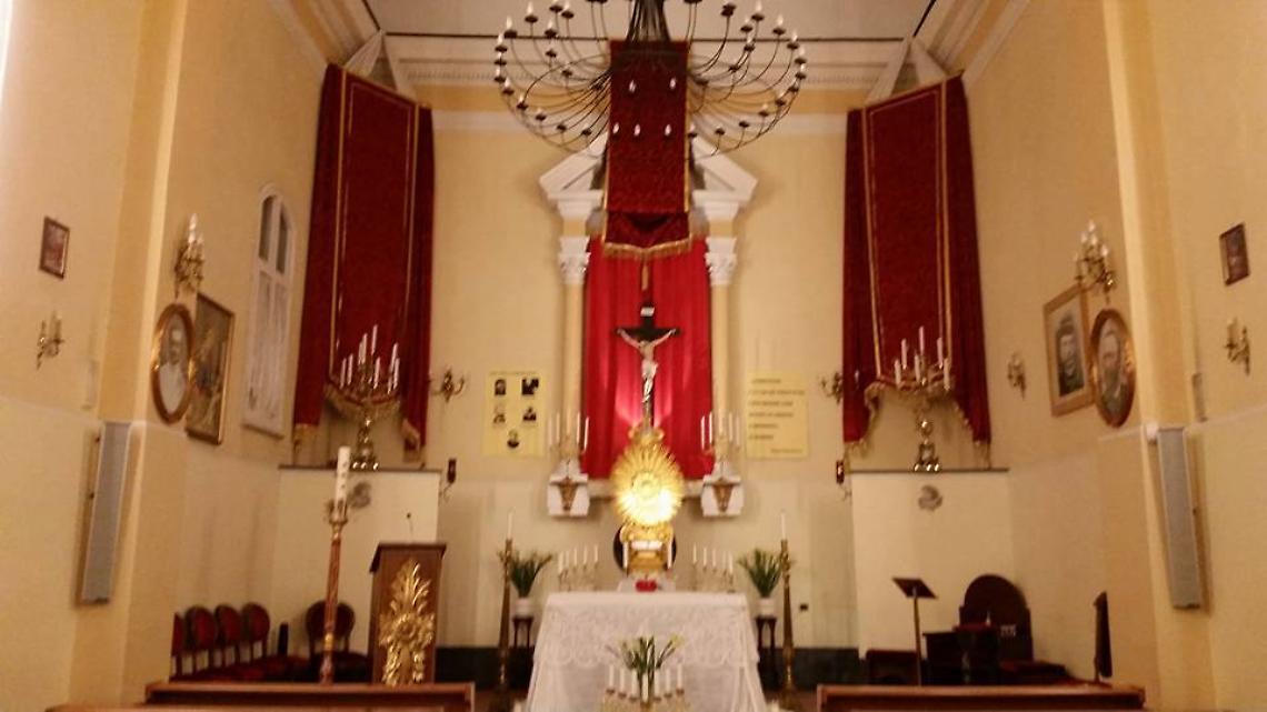 Rubano calice in chiesa, fermati mentre tentano fuga in Circum