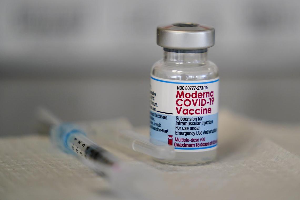 Vaccino Moderna, scoperto nuovo grave effetto collaterale