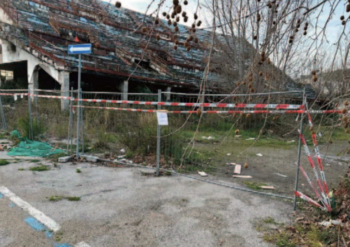 Discarica a cielo aperto, sequestrato il Palargento