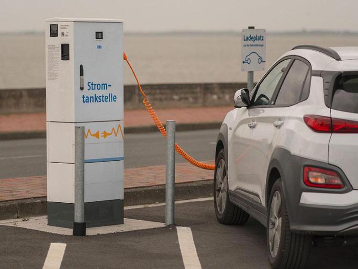 Campania, flop dell’elettrico: le auto più cercate restano le diesel
