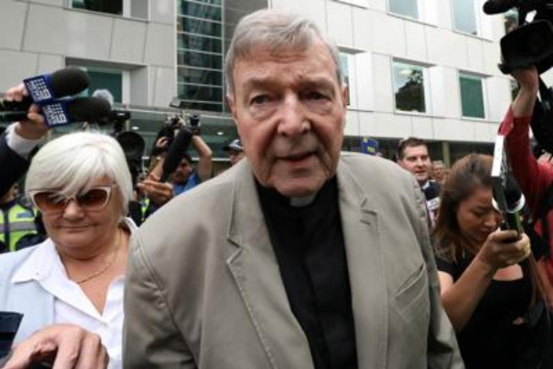 Abusi sessuali su minori, sospeso ex tesoriere del Vaticano