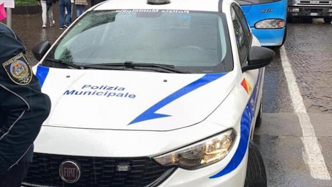 Abusivismo, controlli nel quartiere Stella: scattano i sequestri