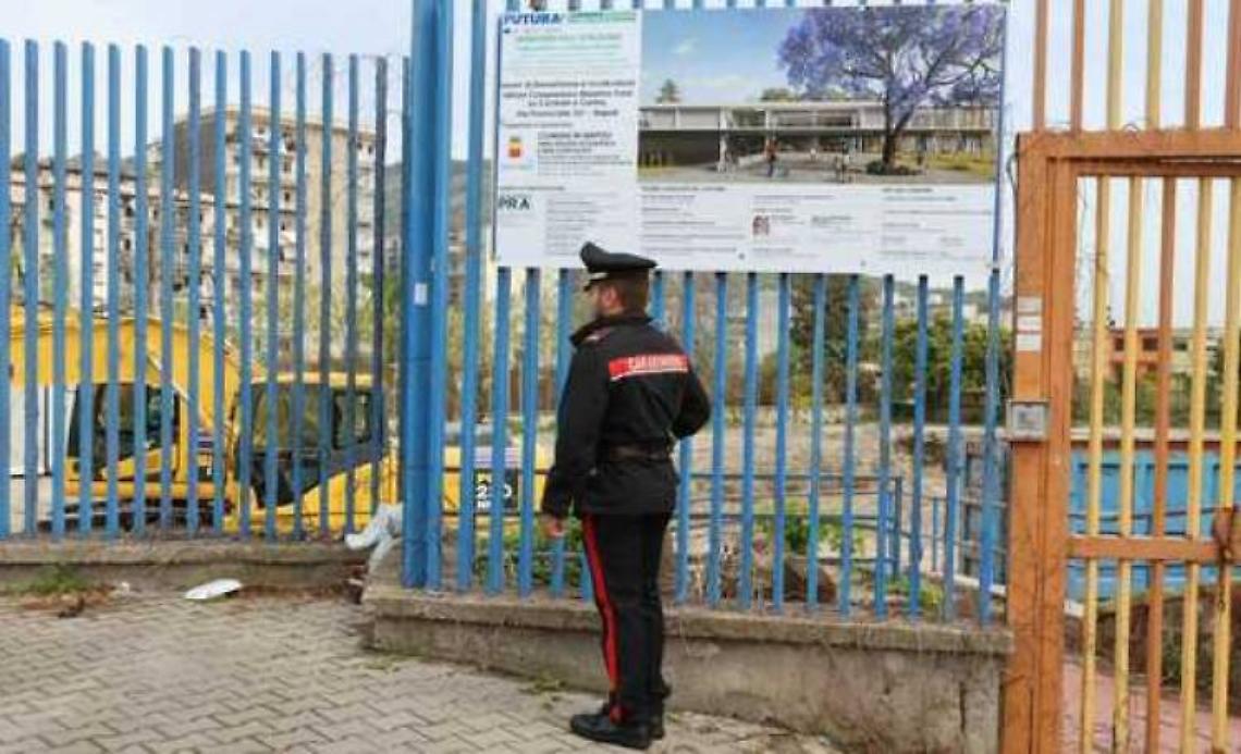 Sparatoria a Pianura, la scuola è nel mirino