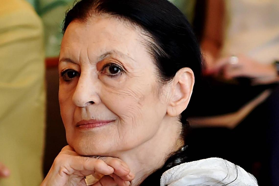 Coronavirus, Carla Fracci: «Impossibile danzare con la mascherina e a distanza»
