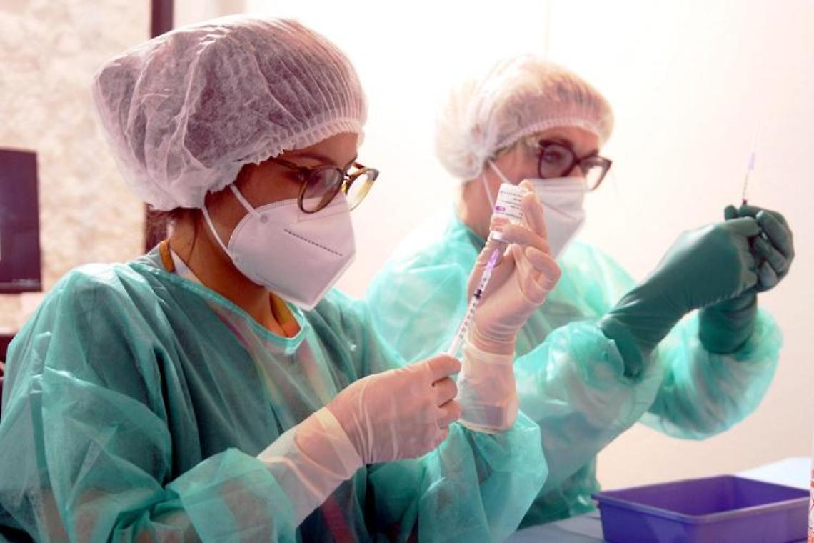 Vaccino Covid, da lunedì 17 maggio al via prenotazioni per i 40enni