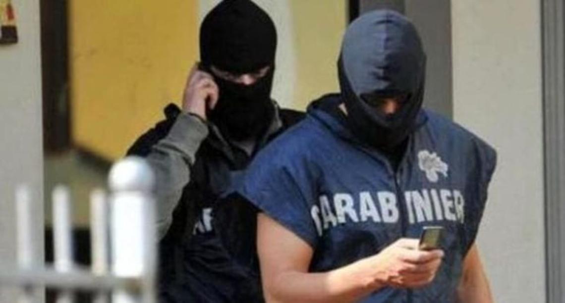 Terrorismo, arrestati 7 anarchici a Roma