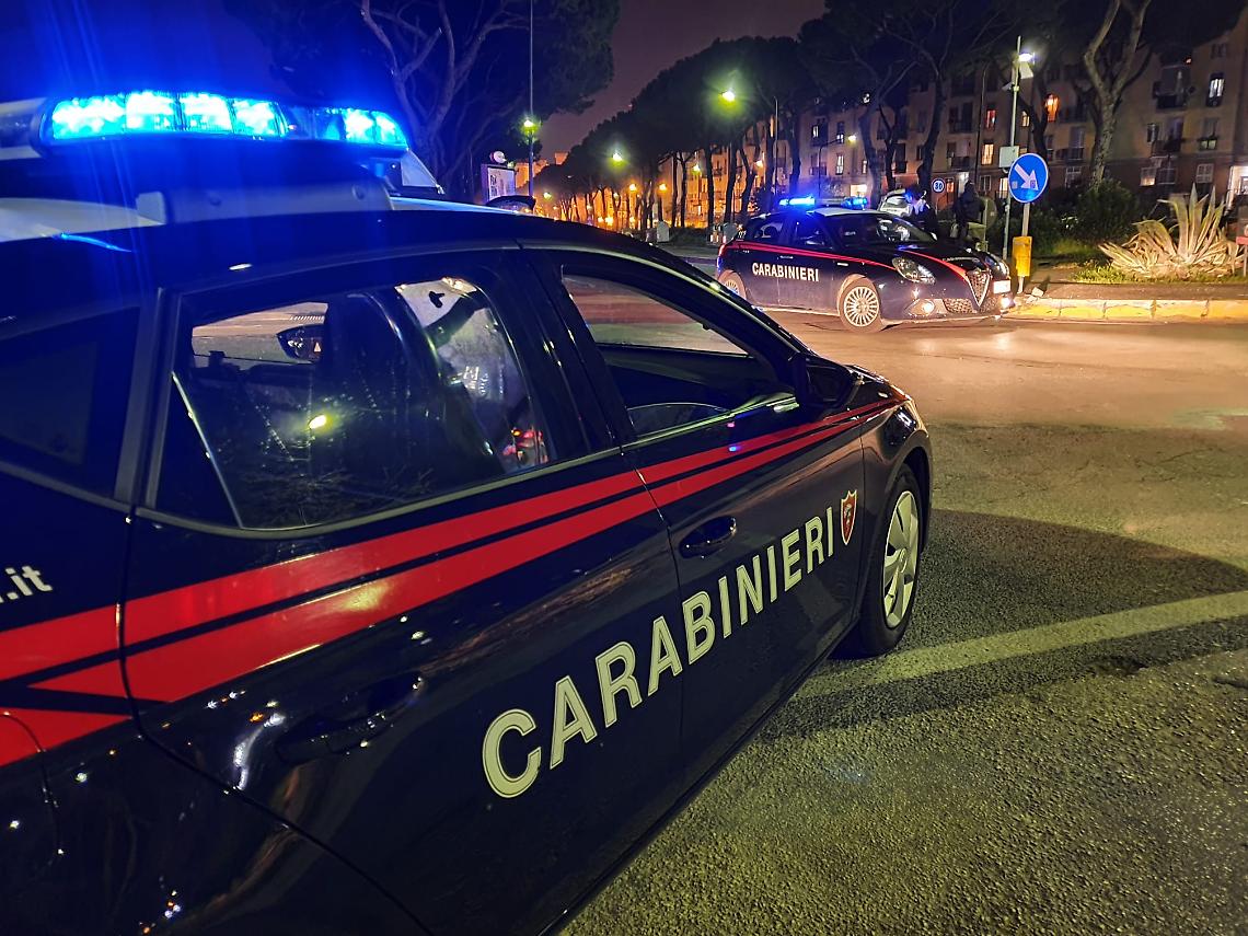 Droga, armi e tanti soldi: coniugi in manette