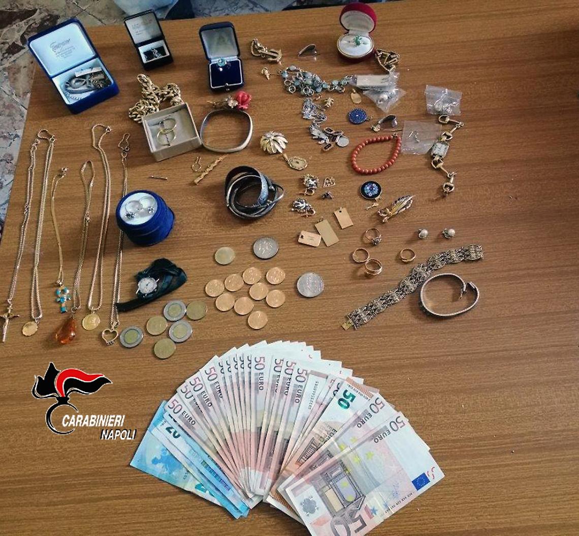 Massa Lubrense, soldi <br>e gioielli per 40mila euro a casa della badante