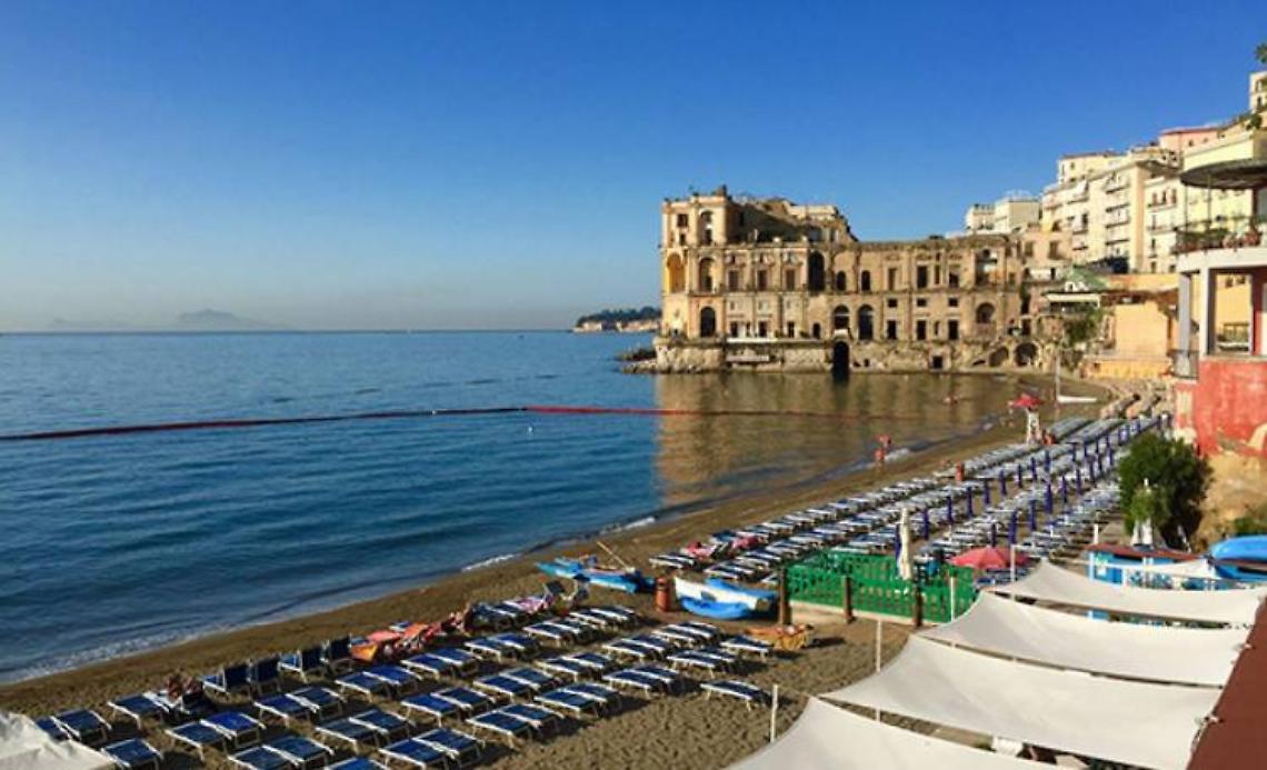 Il Comune fa dietrofront: dieci giorni agli stabilimenti per mettersi in regola