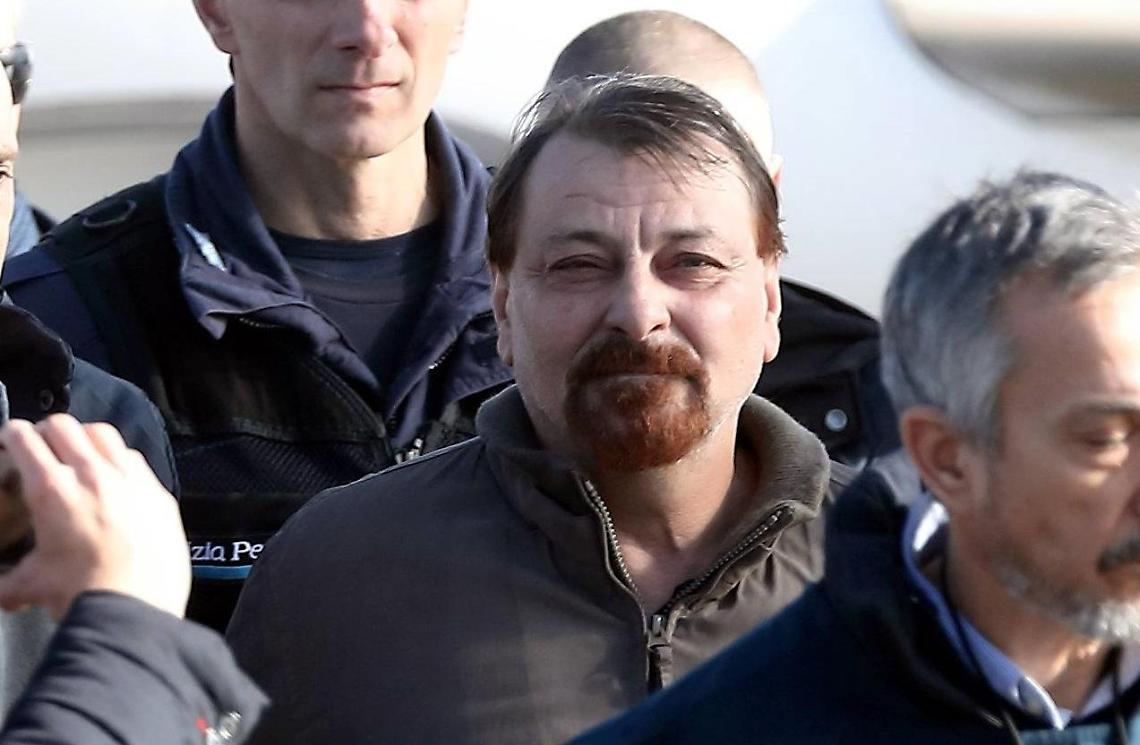 Battisti, trasferimento a Rossano nel reparto con i terroristi islamici
