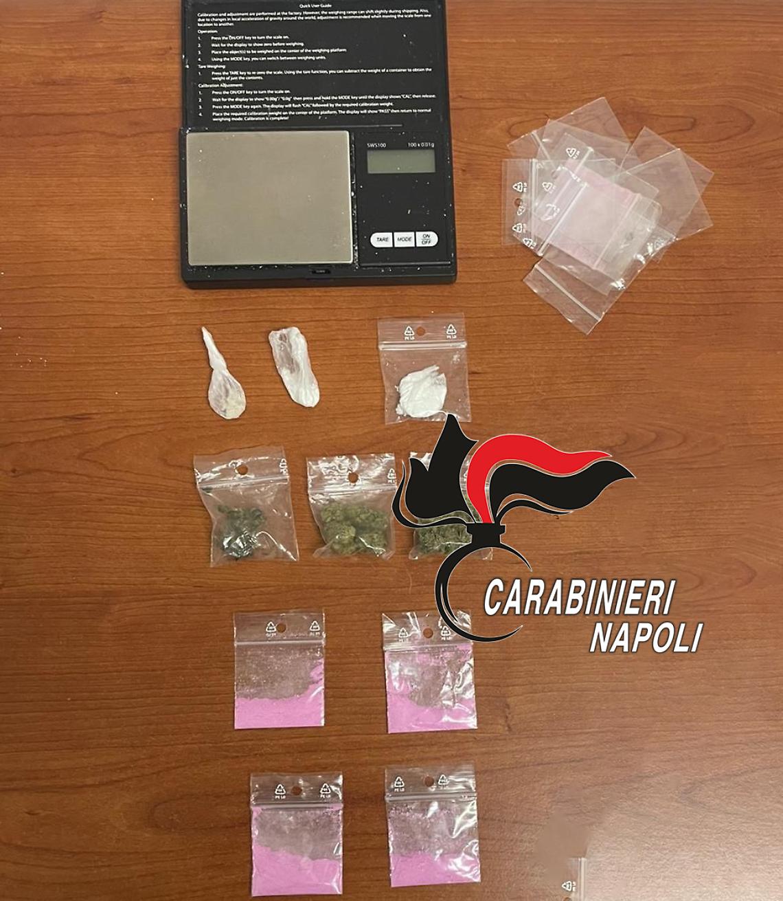 Negli slip “cocaina rosa”, arrestato pusher