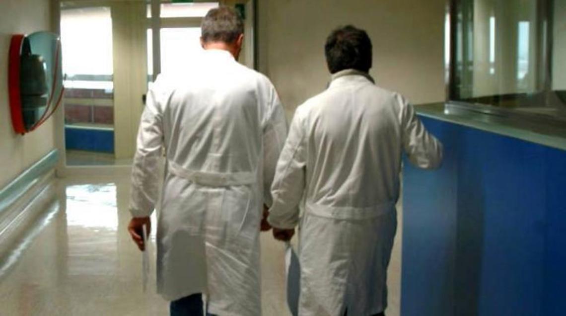 Infarto scambiato per dolore addominale, l'Asl Napoli 2 paga danni per 250mila euro