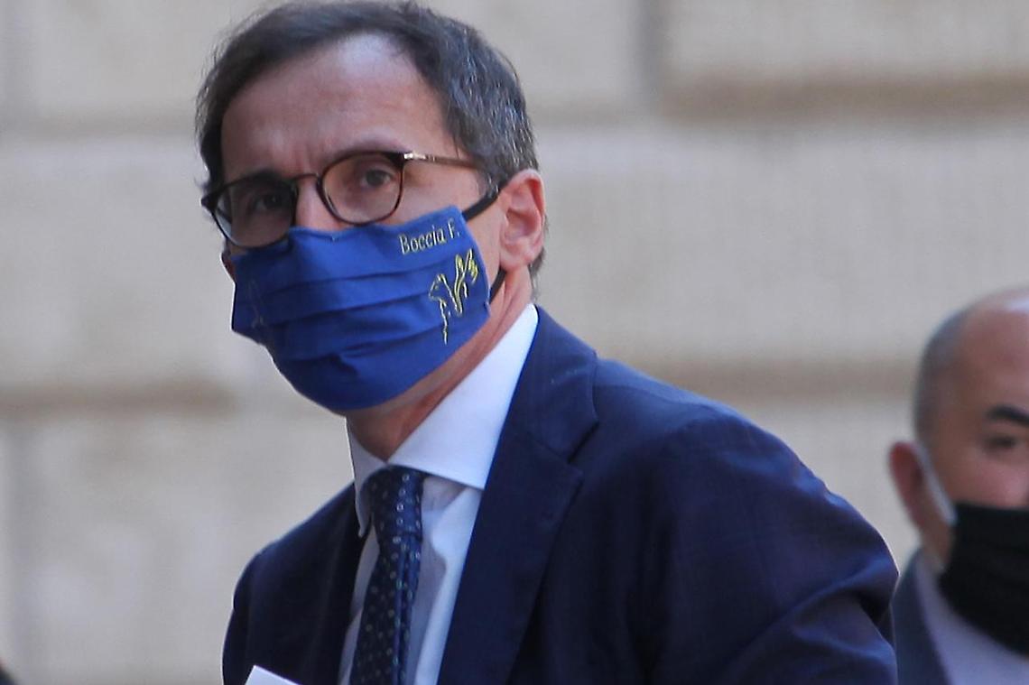 Campania zona gialla, Boccia: «Domani vediamo i dati e decidiamo»