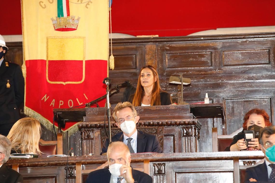 Manfredi, parte la consiliatura: Enza Amato eletta presidente del consiglio comunale