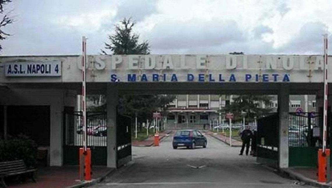 Interviene per sedare lite tra fratelli, 17enne accoltellato
