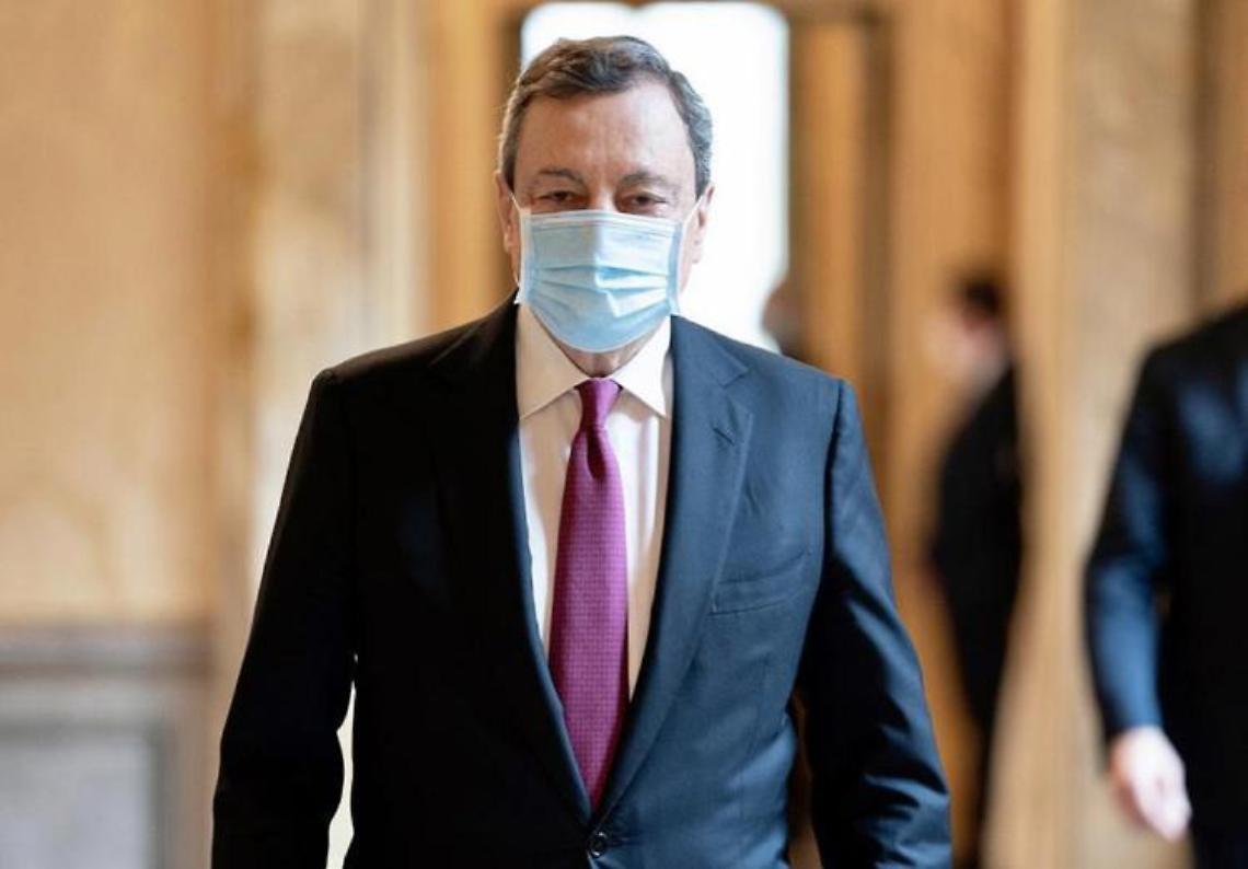 No vax, minacce a Draghi su Telegram: «Appuntamento sotto casa sua»