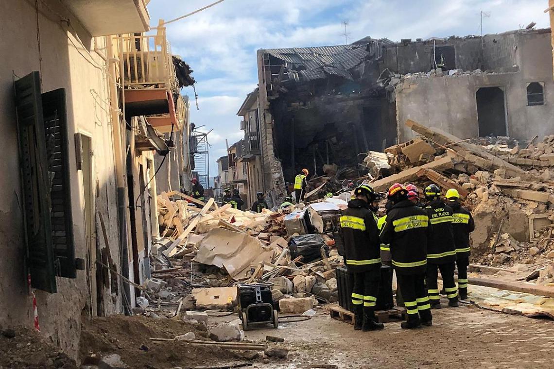 Disastrosa esplosione a Ravanusa, crollano 5 palazzi: 4 morti, tra i dispersi una donna incinta