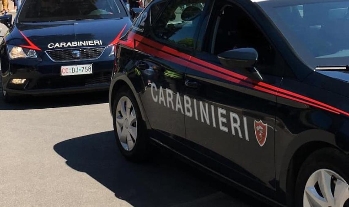 Rapina in banca col taglierino, bottino 26mila euro