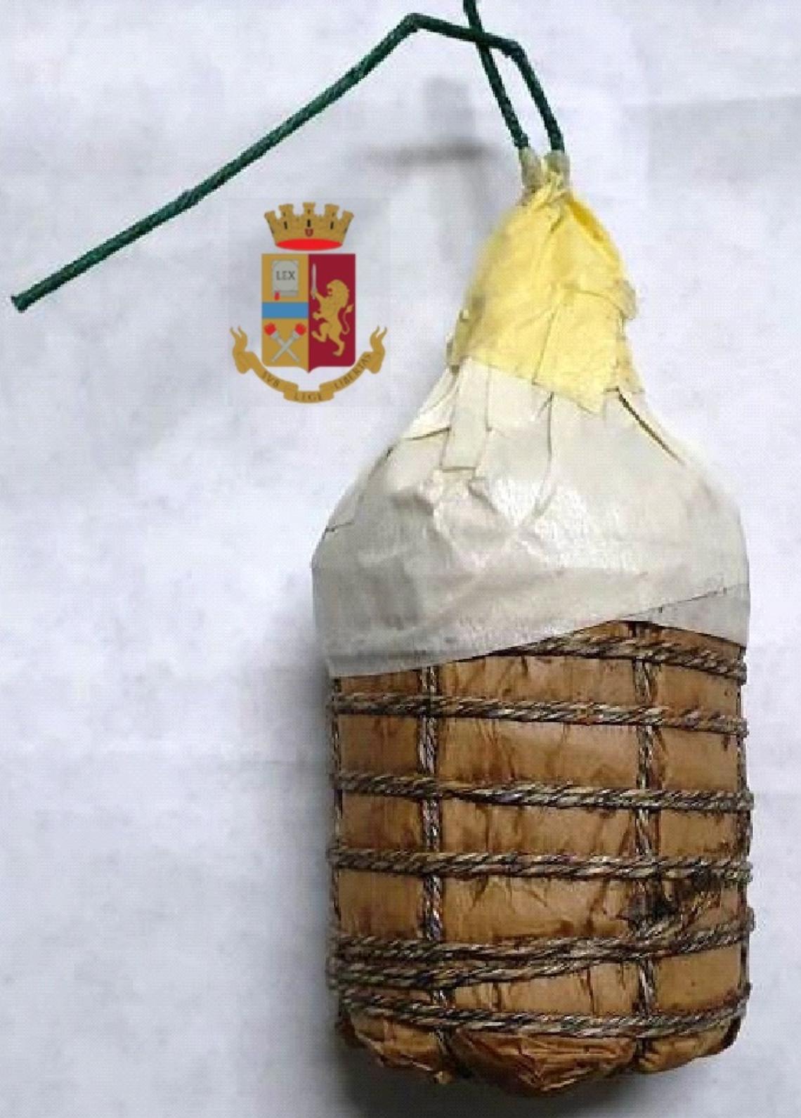 Bomba carta e proiettili nel garage, arrestato 47enne