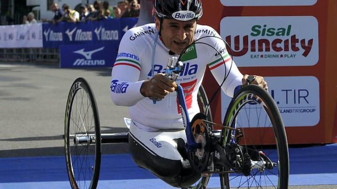 Zanardi, l'annuncio della dottoressa: «É tornato a parlare, è stata una grande emozione»