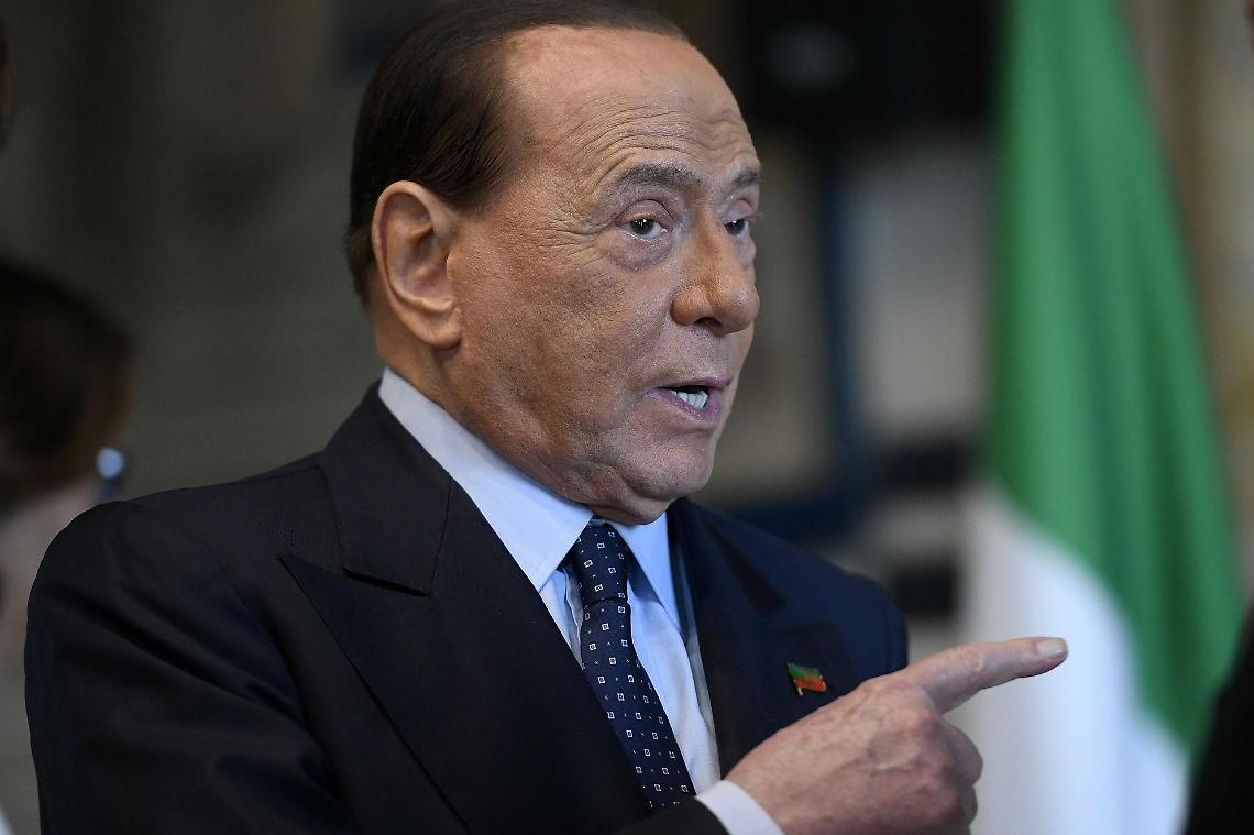 Quirinale, vertice M5S con Conte: "Se Berlusconi è in campo, impossibile percorso condiviso"