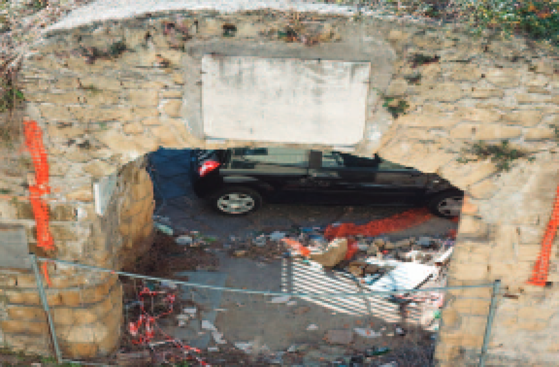 Torre Cervati si sbriciola tra l’indifferenza