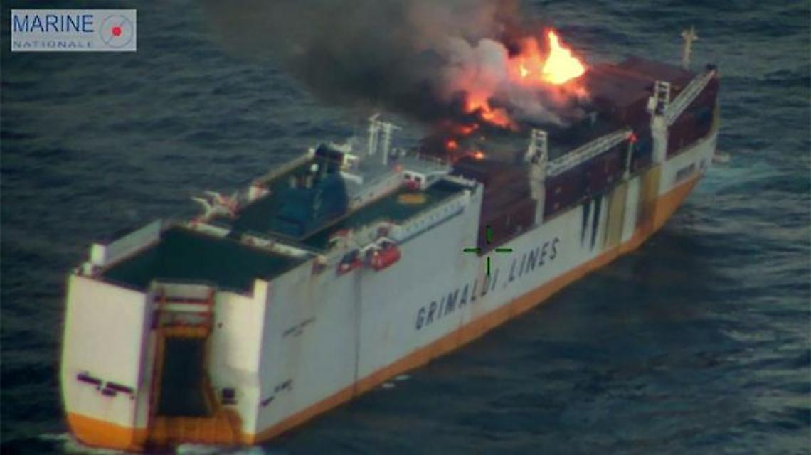 Nave mercantile della Grimaldi Lines affonda al largo della Francia