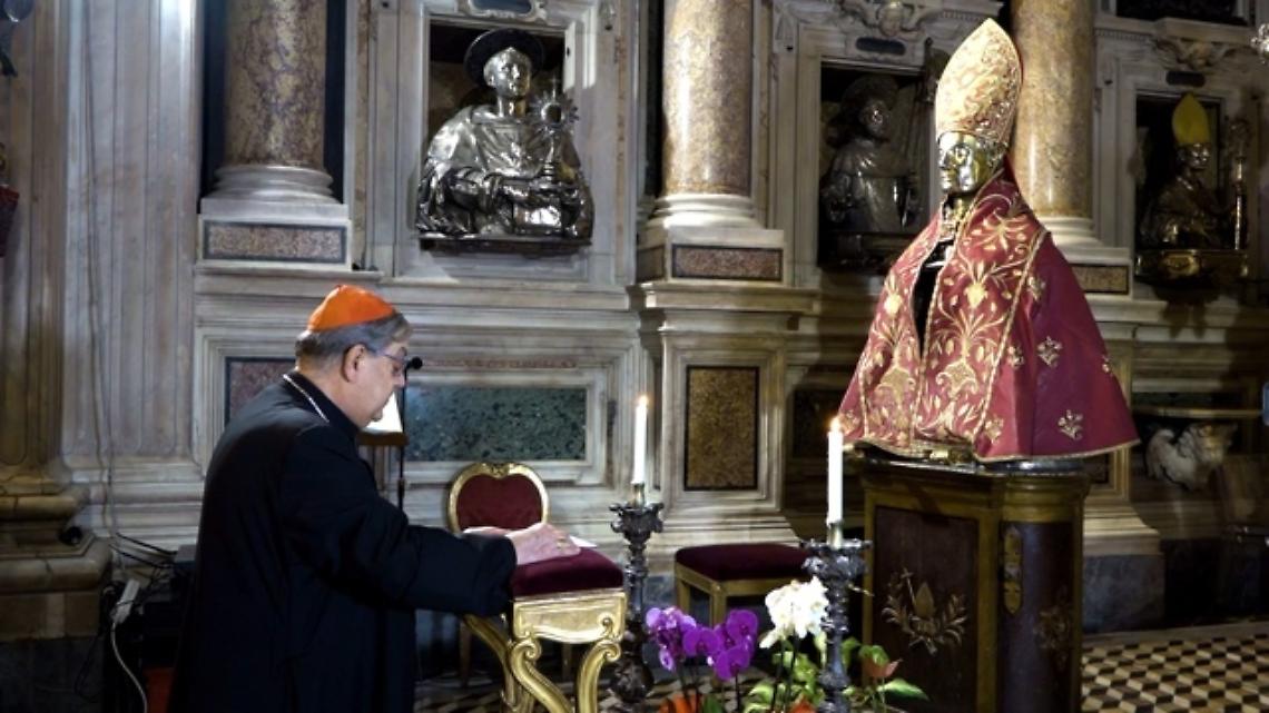 A Napoli chiese aperte solo di mattina