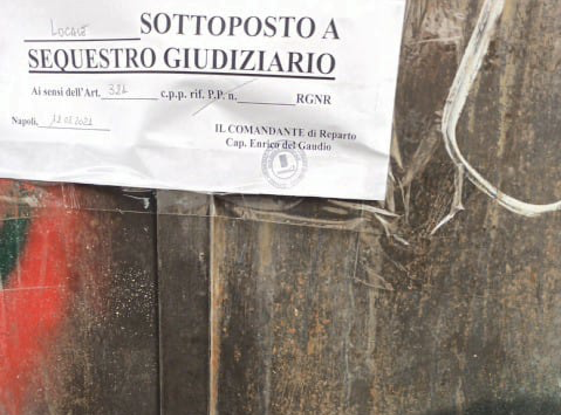 Napoli, officina smaltisce illegalmente rifiuti pericolosi: scatta il sequestro