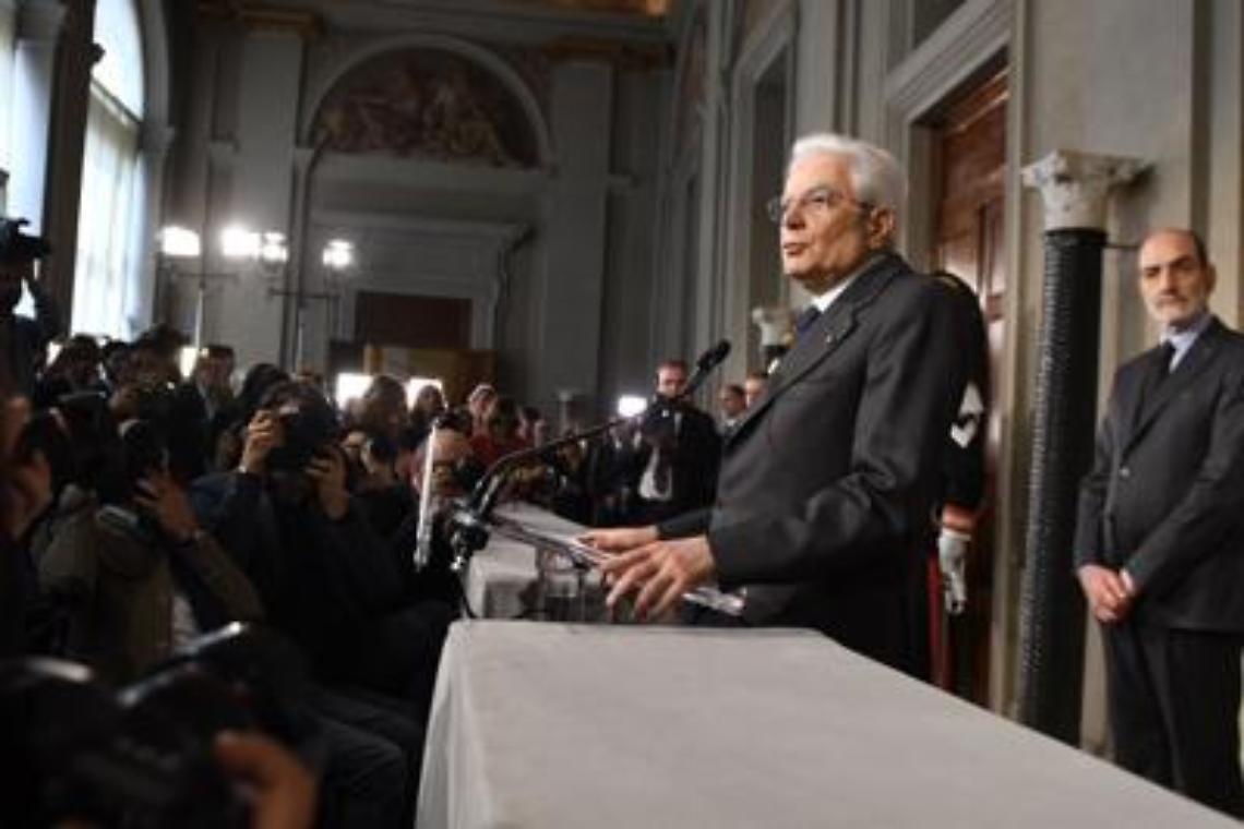 Mattarella: «È stallo, serve governo»