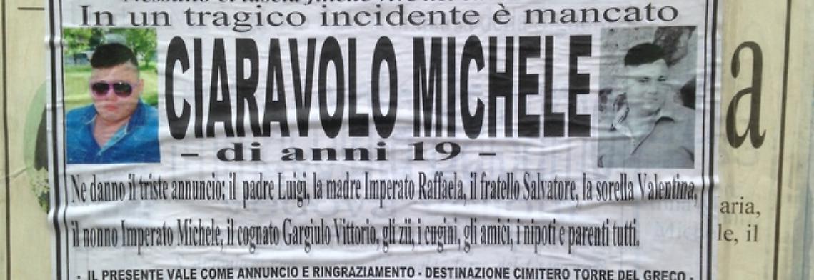 Palloncini, rabbia e lacrime: l'addio a Michele Ciaravolo