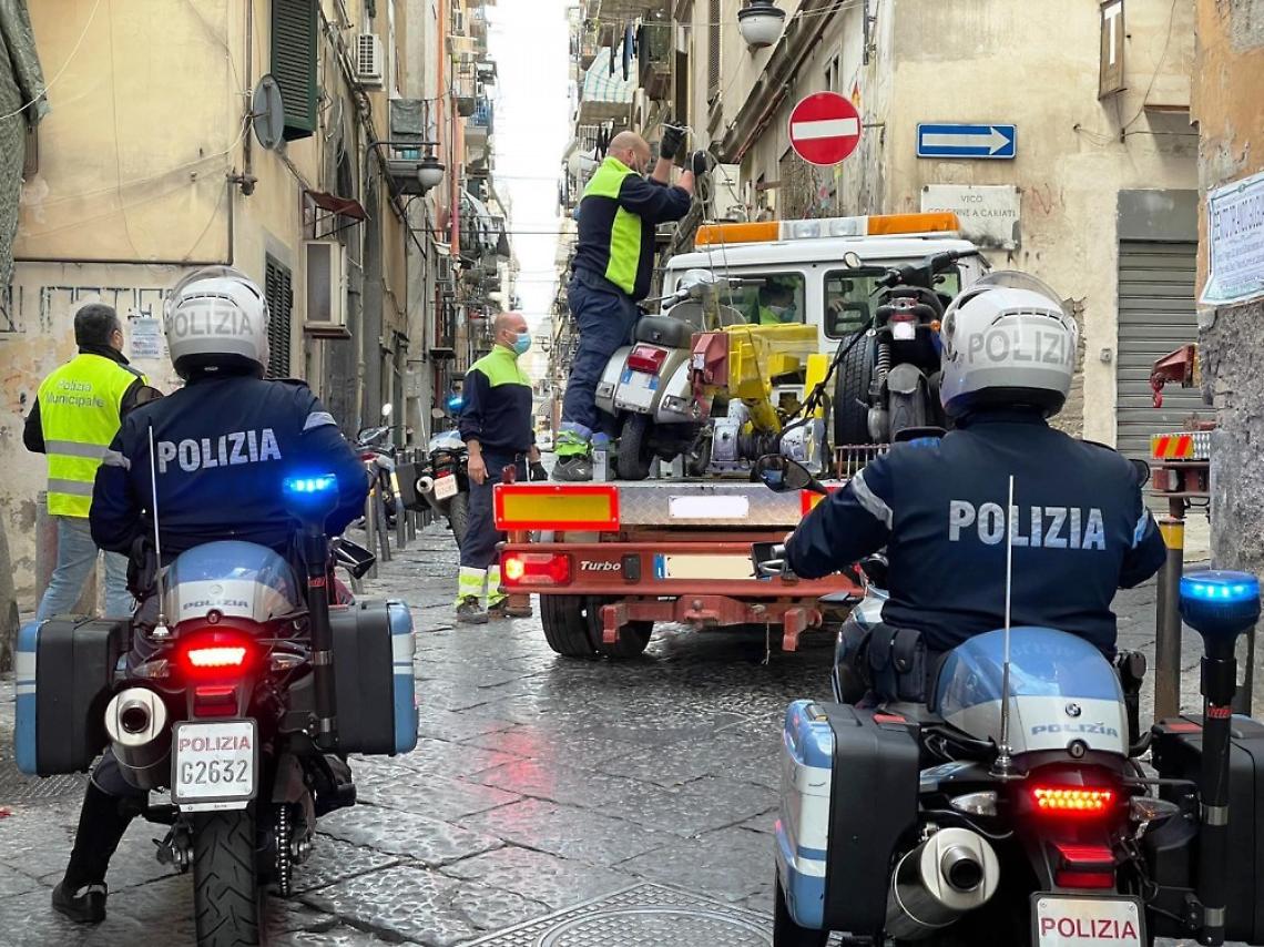Sequestrati 45 veicoli senza assicurazione ai Quartieri Spagnoli