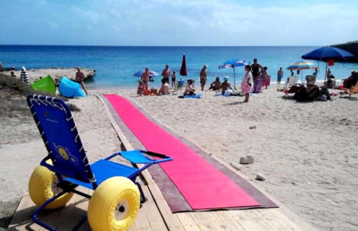 Campania, ok a legge per accesso disabili alle aree di balneazione