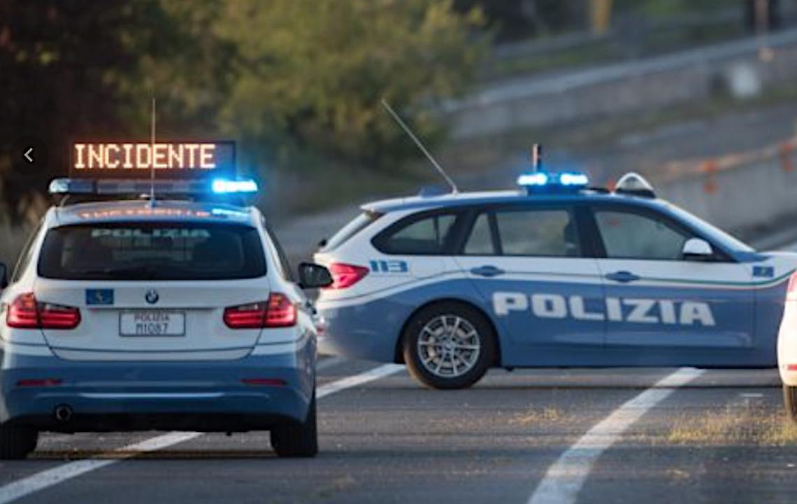 Scontro tra 4 auto, due feriti: chiuso Asse Mediano