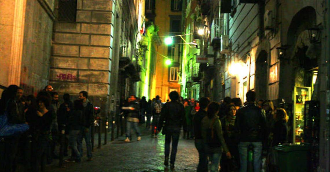 Spaccio ai Decumani, due arresti