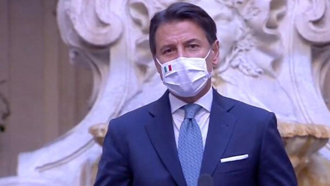Conte: «Sacrifici per evitare lockdown»
