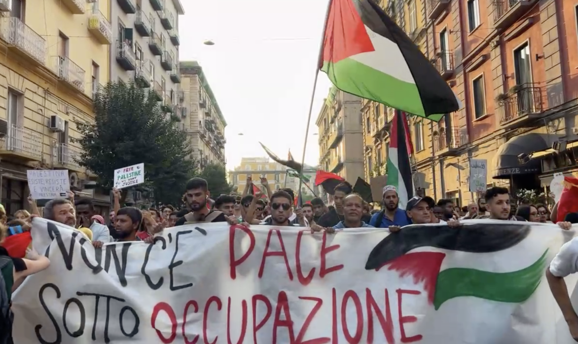 Israele-Hamas, a Napoli corteo pro Palestina