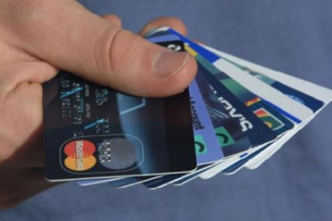 Scoperta gang delle carte clonate: 11 in manette