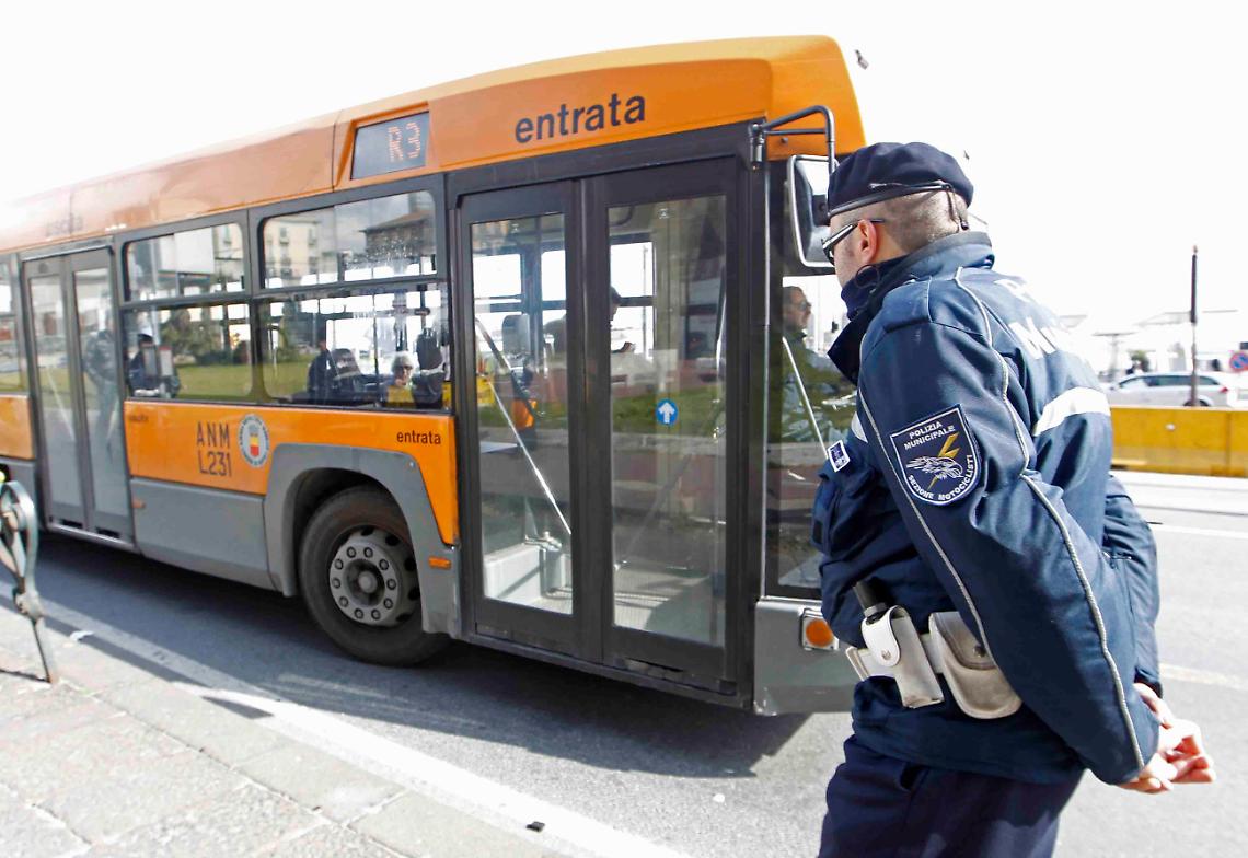 Dal 20 dicembre torna la vendita dei biglietti sui bus Anm
