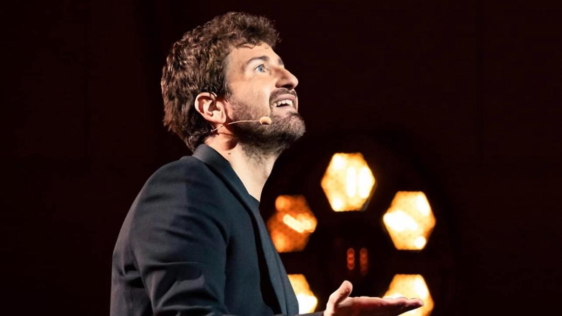 Alessandro Siani torna sul palco con "Extra Libertà Live Tour"