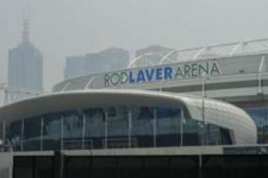 Australian Open inizia tra malori, ritiri e polemiche