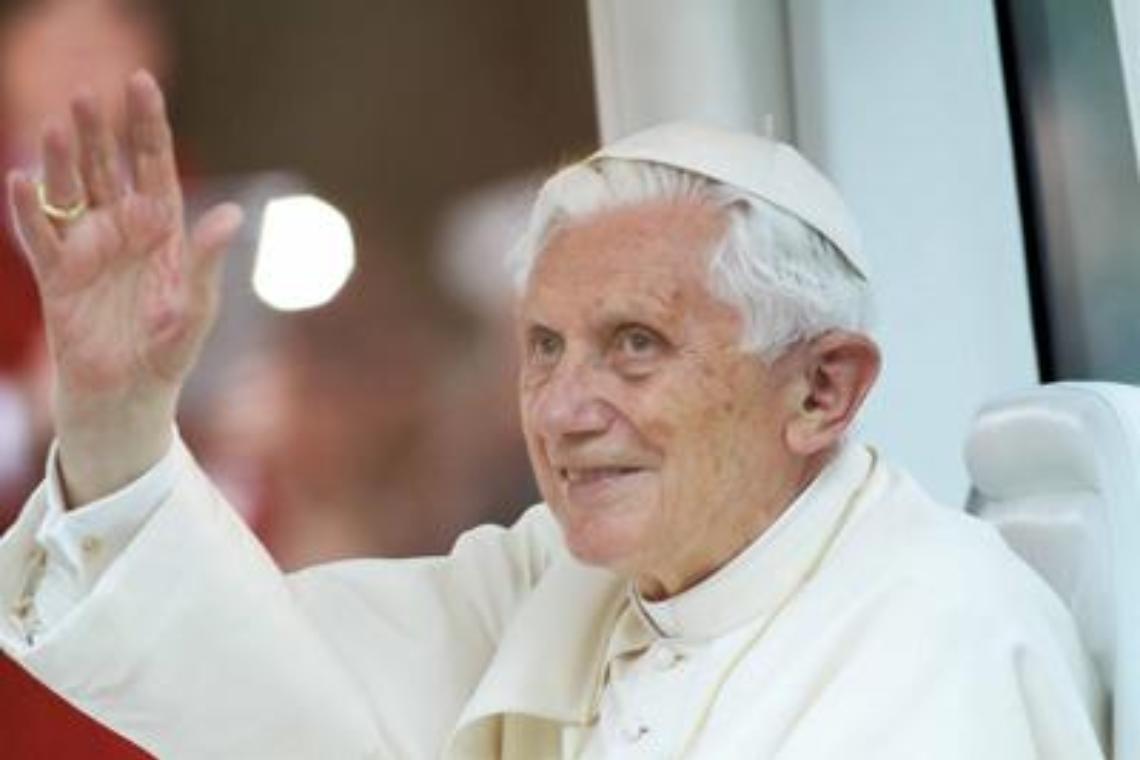"Ratzinger sapeva", il cardinale Sarah al contrattacco