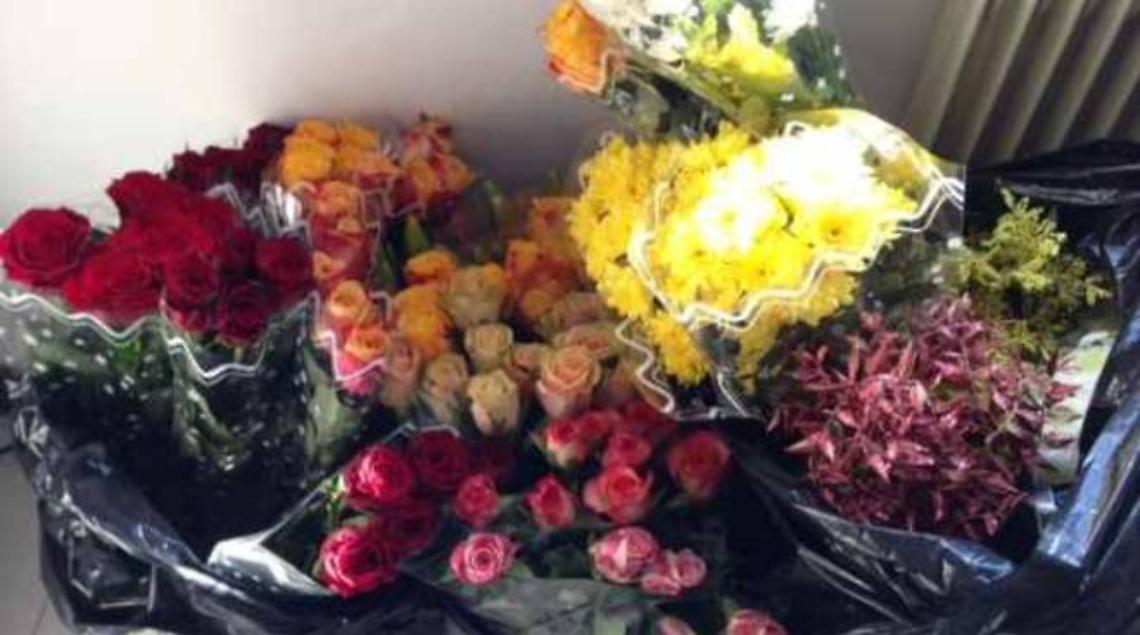 San Valentino, controlli a Napoli contro fiorai abusivi